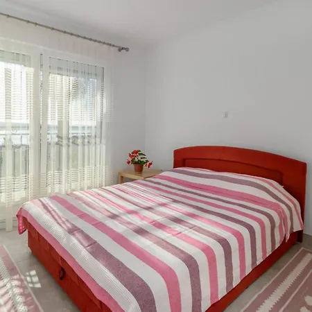 2 Bedroom Cozy In * Crikvenica