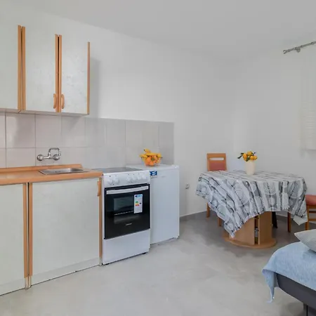 Apartamento Cozy In With Wifi Crikvenica